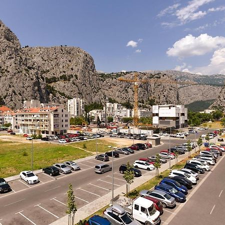 Green 'N Grey Omiš Dış mekan fotoğraf