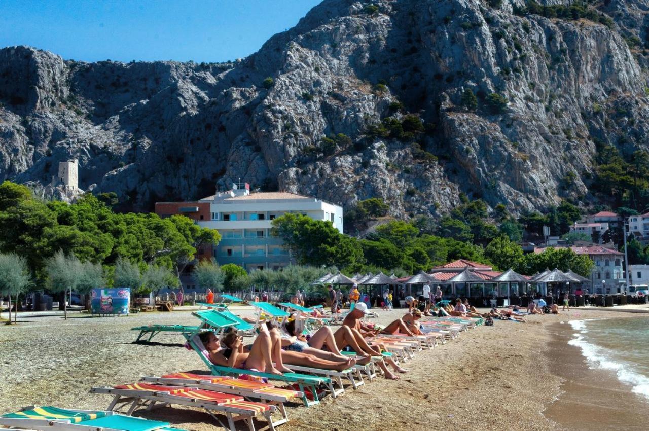 Green 'N Grey Omiš Dış mekan fotoğraf